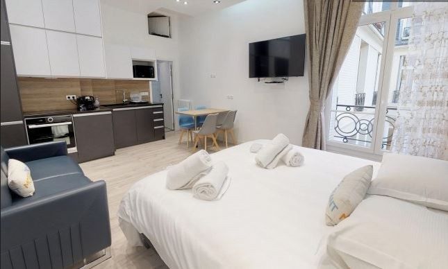 apartment 1 room for sale on PARIS (75008)