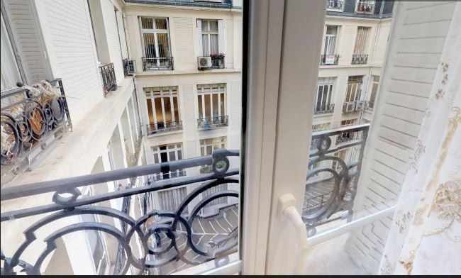 apartment 1 room for sale on PARIS (75008)