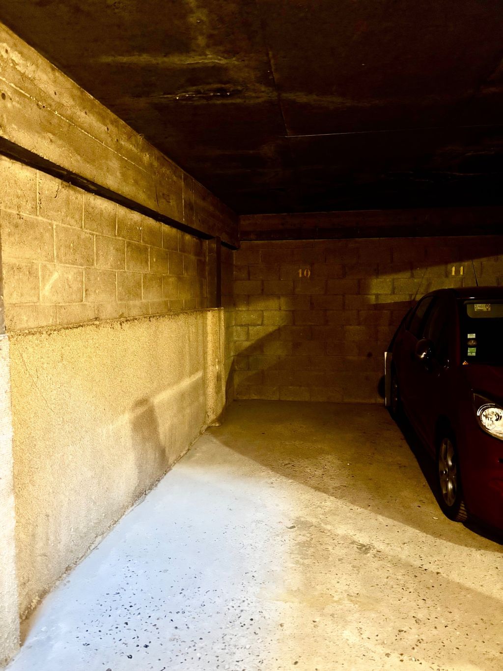 parking space for rent on PARIS (75017)
