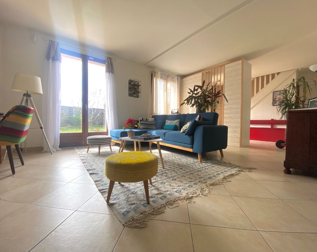 house 6 rooms for rent on MONTFORT L AMAURY (78490)