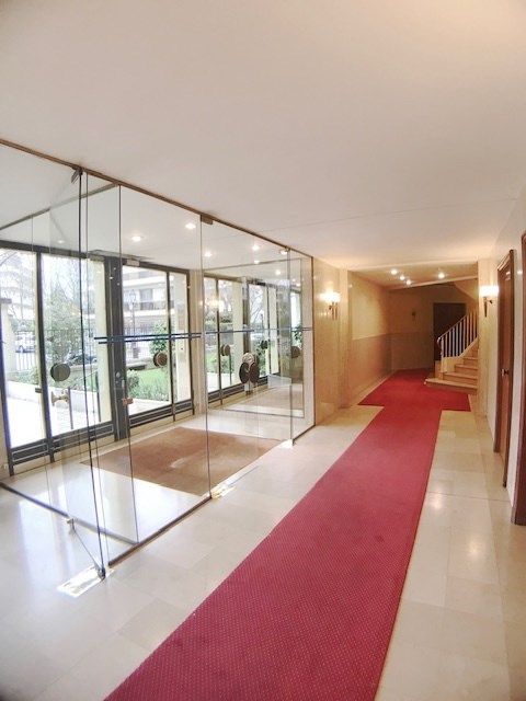 studio en location sur NEUILLY SUR SEINE (92200)