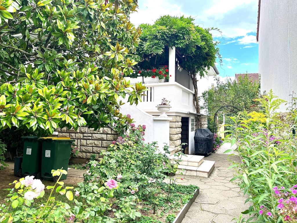 house 6 rooms for rent on CLAMART (92140)
